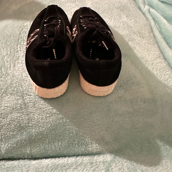 Tretorn Black suede Sneakers with leopard detail - Picture 5 of 12